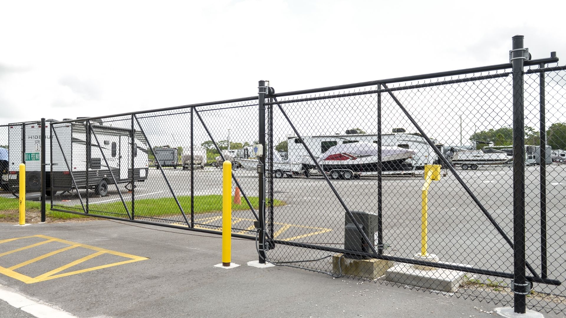 chain link fencing