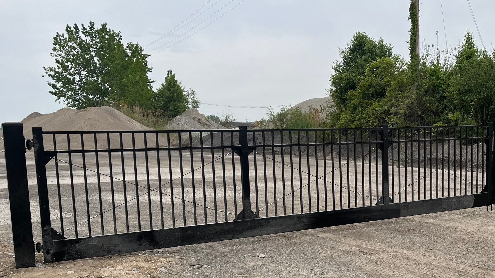 commercial fence companies Indianapolis